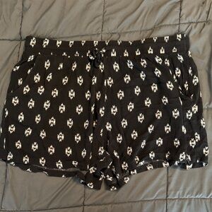 C. Wonder Black and White Patterned Women Shorts